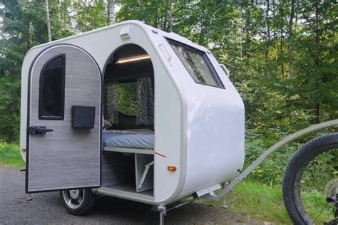 Resourceful Finnish camping trailer Hupi for ebikes 